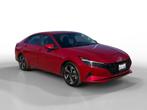 Certified 2023 Hyundai Elantra SEL w/ Convenience Package image 7