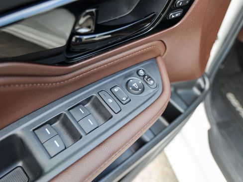 Used 2025 Honda Odyssey Elite image 34