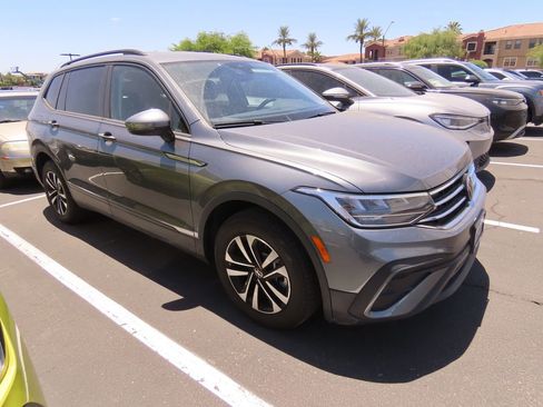Used 2024 Volkswagen Tiguan S FWD image 2