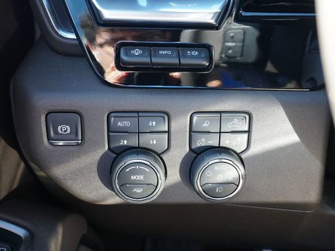 New 2026 Chevrolet Silverado 1500 LTZ w/ LTZ Premium Package image 32