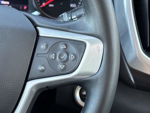 Used 2023 GMC Terrain SLT image 10