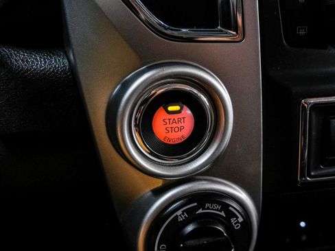 Used 2021 Nissan Titan SV w/ SV Convenience Package AWD/4WD image 21