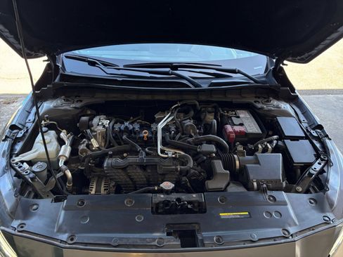 Used 2025 Nissan Altima 2.5 SV FWD image 33