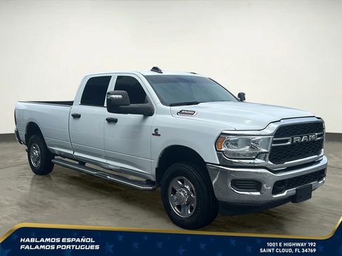 Used 2024 RAM 3500 Tradesman w/ Chrome Appearance Group AWD/4WD image 8