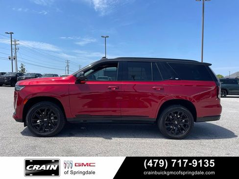 Used 2024 Cadillac Escalade Sport w/ LPO, ONYX Package AWD/4WD image 4