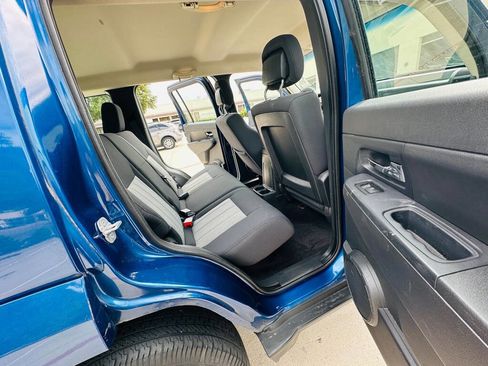 Used 2010 Jeep Liberty Sport image 18