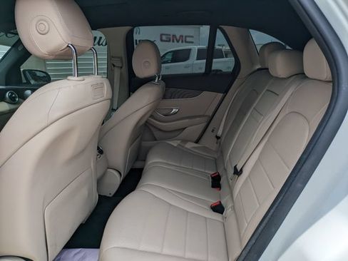 Used 2018 Mercedes-Benz GLC 300 4MATIC image 14