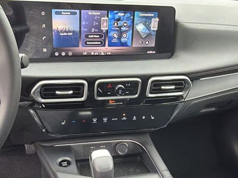 New 2026 Nissan Sentra SV w/ SV Convenience Package FWD image 22