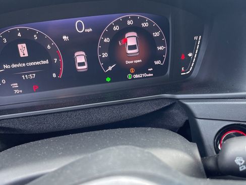 Used 2024 Honda Accord EX image 4