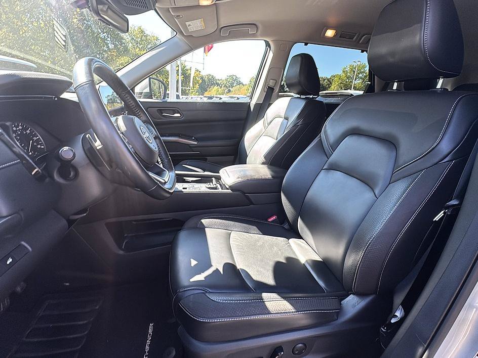 Certified 2025 Nissan Pathfinder SL AWD/4WD image 14
