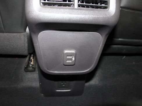 Used 2024 GMC Terrain SLT w/ Tech Package AWD/4WD image 22