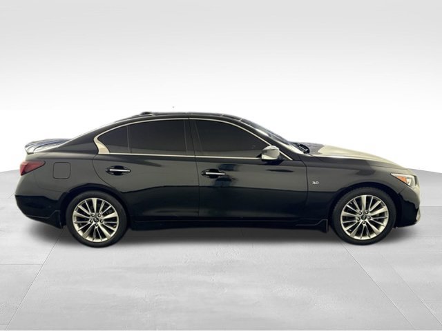 Used 2018 INFINITI Q50 Luxe w/ Essential Package (3.0T Luxe) AWD/4WD image 11