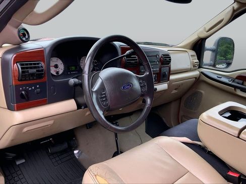 Used 2005 Ford F450 Lariat AWD/4WD image 16