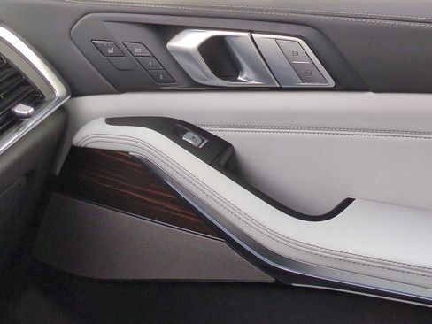 New 2026 BMW X7 xDrive40i image 40