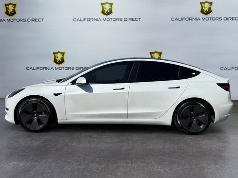 Used 2021 Tesla Model 3 Standard Range Plus image 2