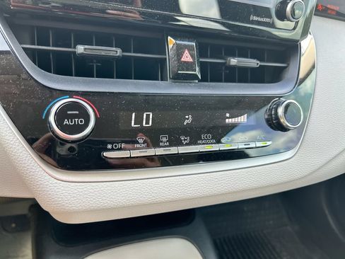Certified 2022 Toyota Corolla LE FWD image 23