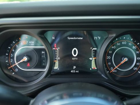 Used 2026 Jeep Wrangler Unlimited Sahara AWD/4WD image 28