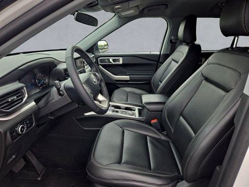 Certified 2023 Ford Explorer XLT w/ Equipment Group 202A AWD/4WD image 11