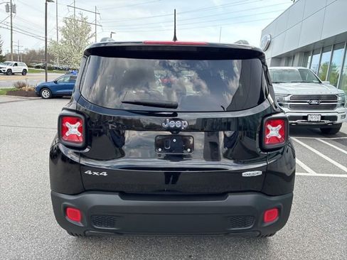 Used 2016 Jeep Renegade Latitude image 4