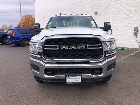New 2024 RAM 2500 Tradesman w/ Chrome Appearance Group image 2