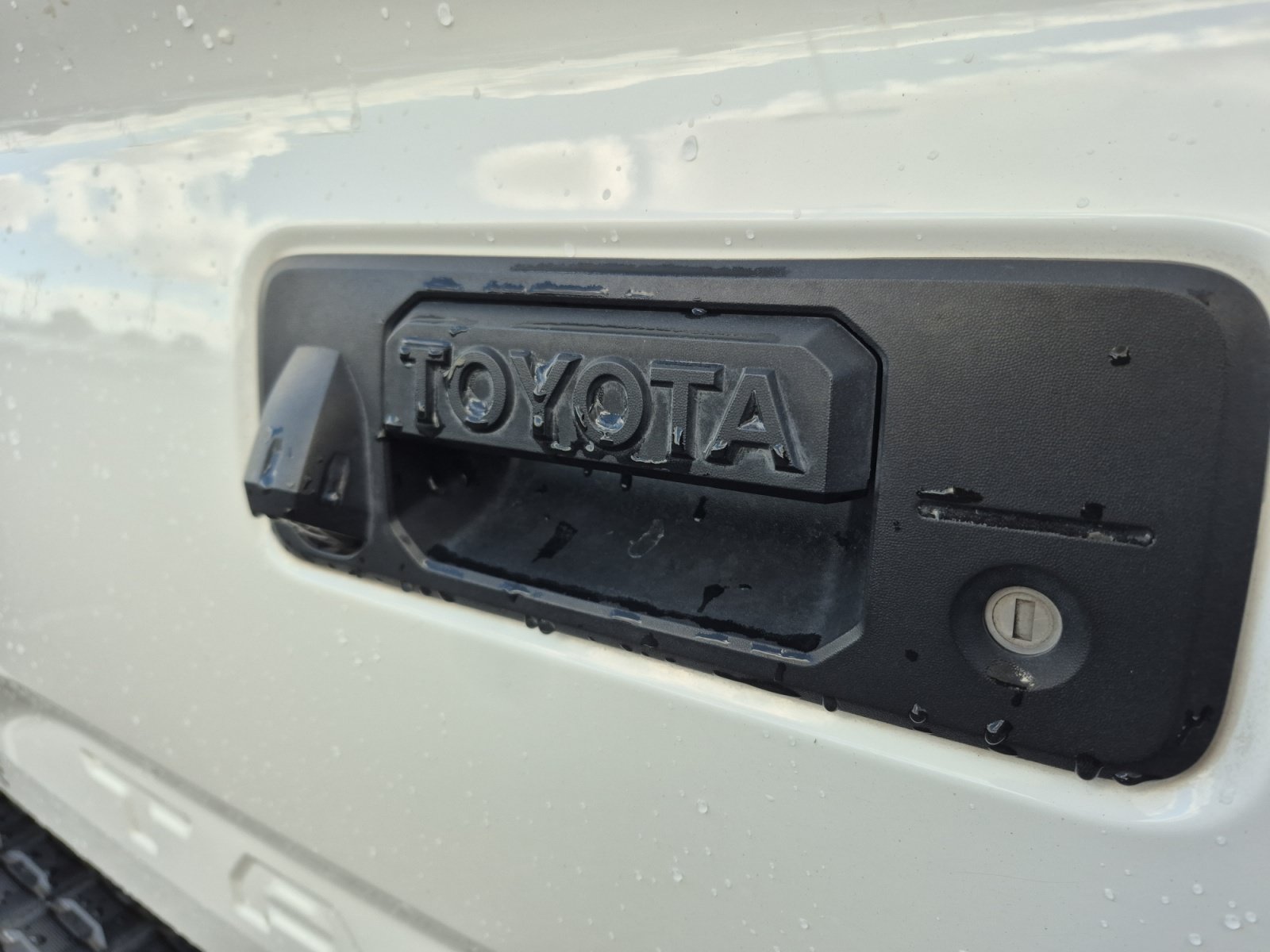 Used 2021 Toyota Tacoma TRD Off-Road w/ Technology Package AWD/4WD image 22