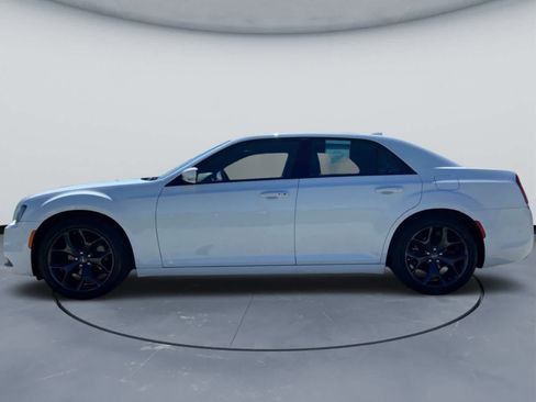 Used 2023 Chrysler 300 S RWD image 3