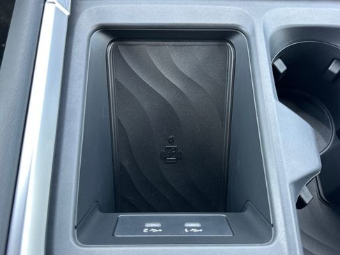 New 2026 Nissan Armada SL w/ Captain's Chari Seat Package image 29