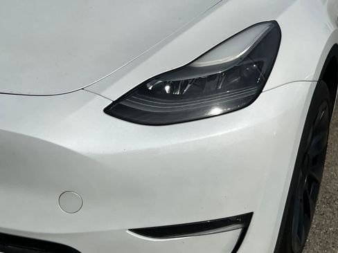Used 2023 Tesla Model Y Long Range image 11