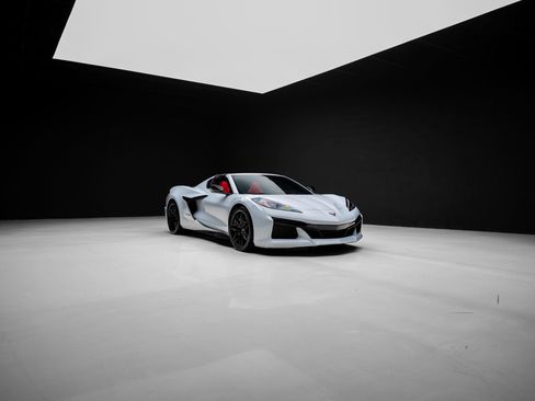 Used 2024 Chevrolet Corvette Z06 RWD image 80