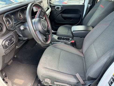 Used 2024 Jeep Wrangler Unlimited Rubicon AWD/4WD image 8