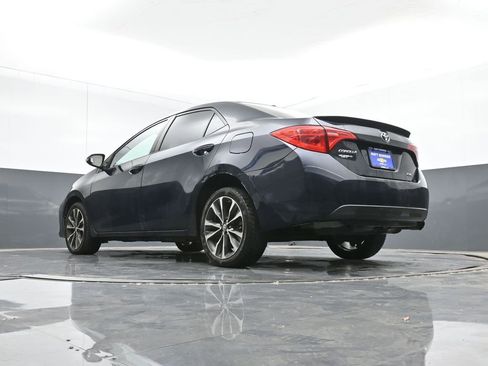 Used 2017 Toyota Corolla XSE image 37