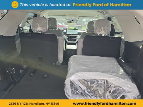 Used 2026 Ford Explorer Active w/ Active Comfort Package image 21