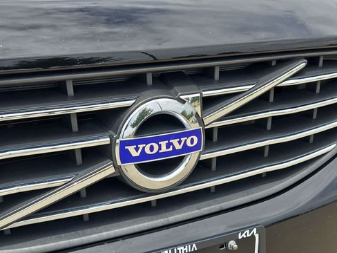 Used 2017 Volvo XC60 T5 Dynamic w/ Preferred Option Package FWD image 10