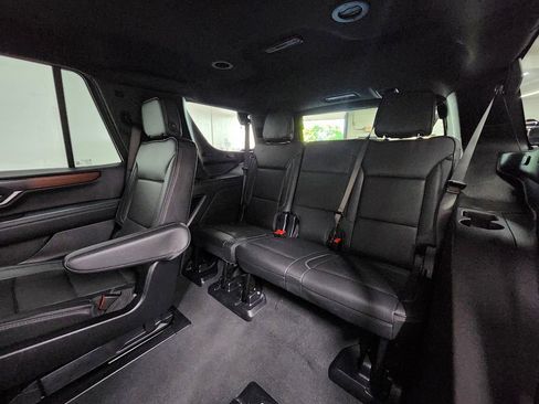 Used 2025 GMC Yukon Denali AWD/4WD image 28