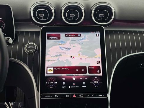 Used 2025 Mercedes-Benz C 300 Sedan image 24