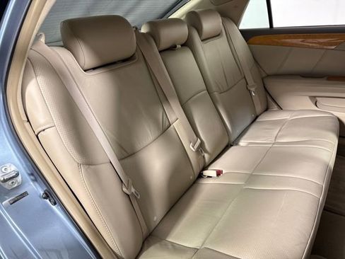 Used 2006 Toyota Avalon XLS image 11