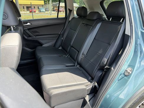 Used 2020 Volkswagen Tiguan SE AWD/4WD image 19