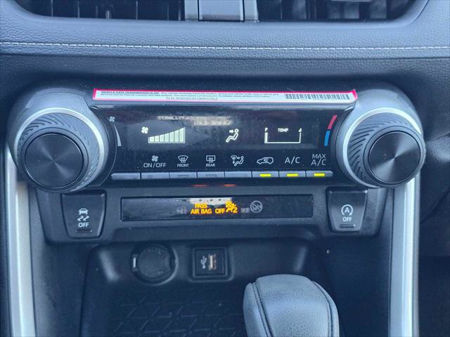 Used 2024 Toyota RAV4 LE AWD/4WD image 27
