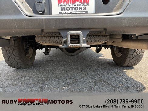 Used 2021 Chevrolet Silverado 2500 W/T w/ WT Convenience Package AWD/4WD image 26