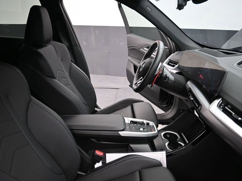 Certified 2025 BMW X1 M35i w/ Premium Package image 21