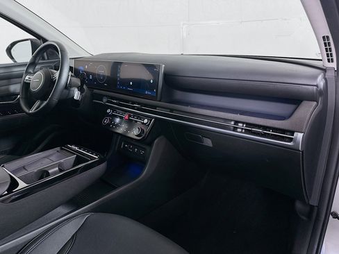 Certified 2025 Hyundai Tucson Limited AWD/4WD image 30