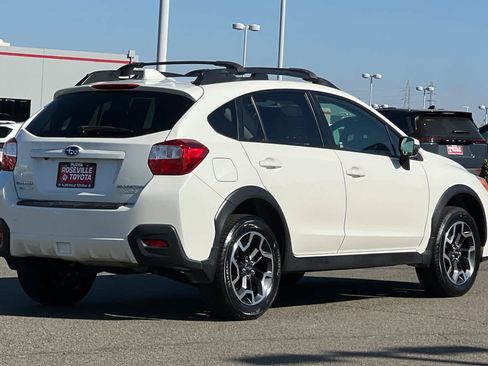 Used 2017 Subaru Crosstrek 2.0i Limited w/ Popular Package #2 AWD/4WD image 2