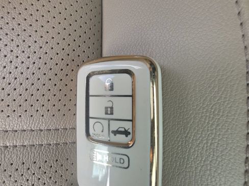 Used 2017 Honda CR-V Touring image 34