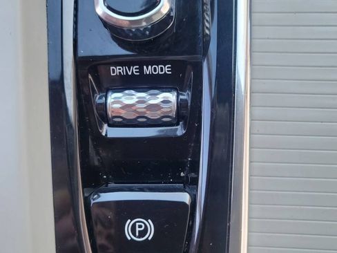 Used 2019 Volvo S60 T5 Momentum w/ Premium Package FWD image 22