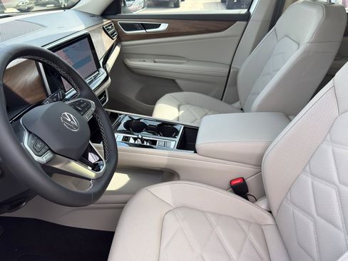 New 2026 Volkswagen Atlas SE FWD image 11