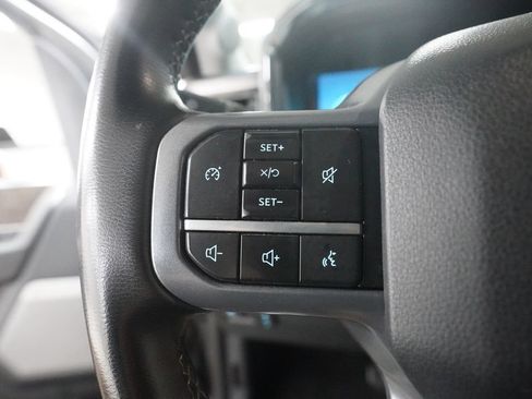 Used 2025 Ford F250 Lariat w/ Black Appearance Package AWD/4WD image 17