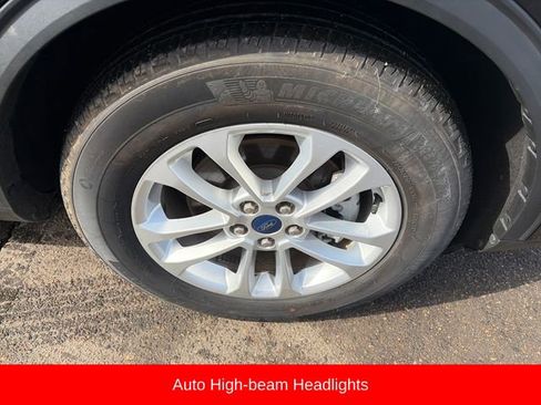 Used 2022 Ford Escape SE w/ Cold Weather Package image 13