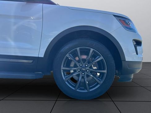 Used 2018 Ford Explorer XLT w/ Equipment Group 202A image 22