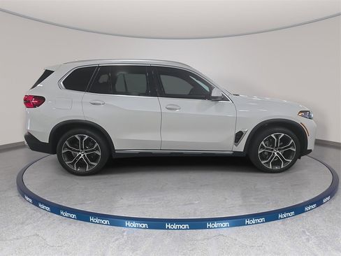 Used 2024 BMW X5 sDrive40i w/ Premium Package image 4