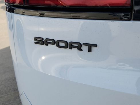 Used 2023 Land Rover Range Rover Sport SE Dynamic image 29